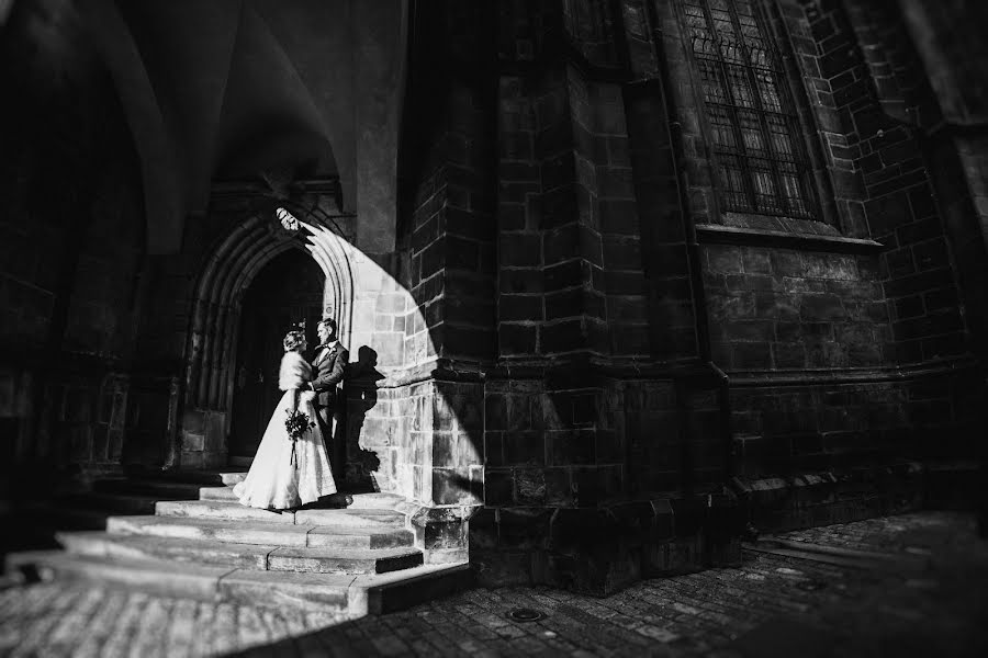 Wedding photographer Irina Kole (viarti). Photo of 28 November 2017