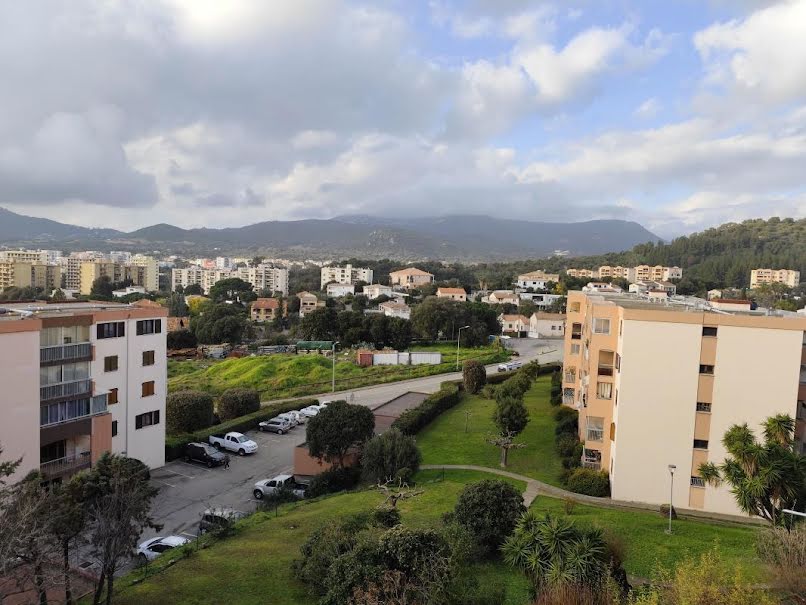 Location  appartement 2 pièces 47 m² à Ajaccio (20000), 730 €