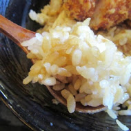新丼日式餐廳