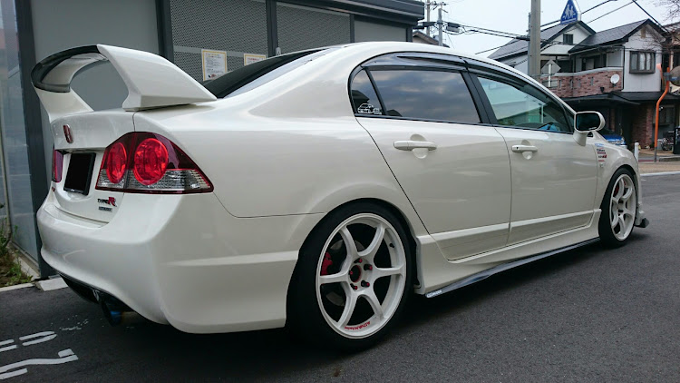 シビックタイプRの洗車・シビックは宝物に関するカスタム事例の投稿画像2枚目