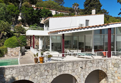 House with pool and terrace 1