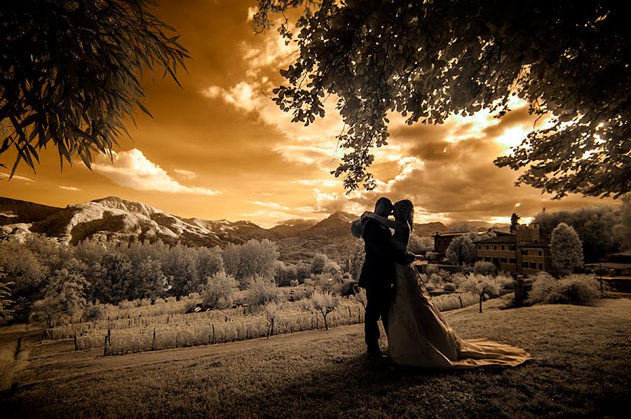 Nhiếp ảnh gia ảnh cưới Andrea Viviani (viviani). Ảnh của 17 tháng 7 2014