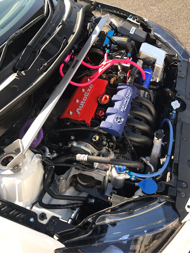 デミオのエンジンルーム・AutoExe・R'Magic・odulaに関する