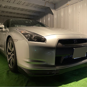 NISSAN GT-R R35