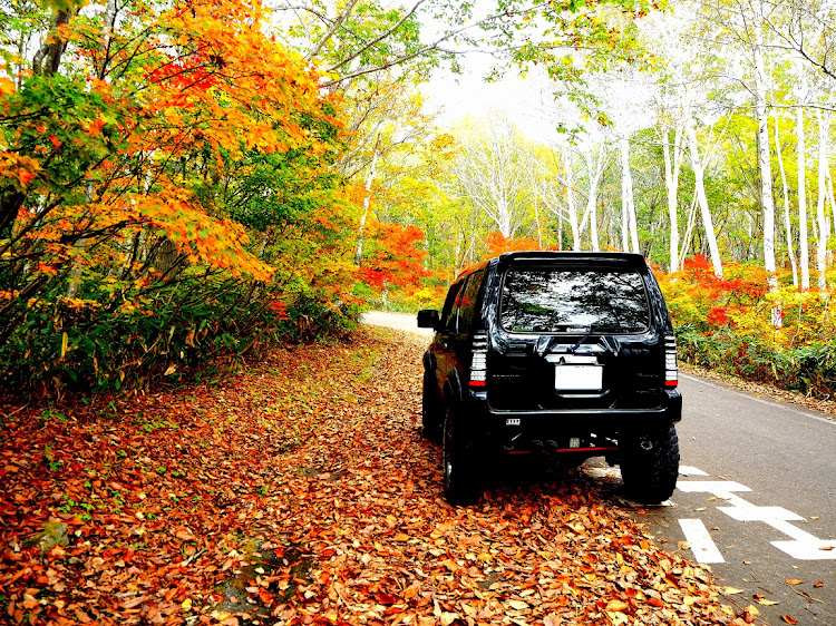 ジムニーの紅葉と愛車・峠越えに関するカスタム事例の投稿画像4枚目