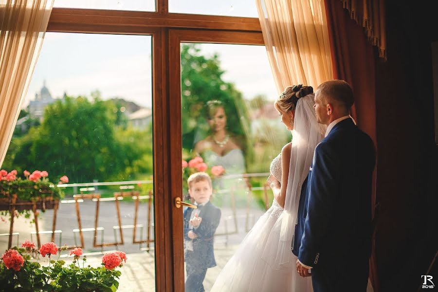 Fotógrafo de casamento Anatoliy Roschina (tosik84). Foto de 2 de setembro 2016