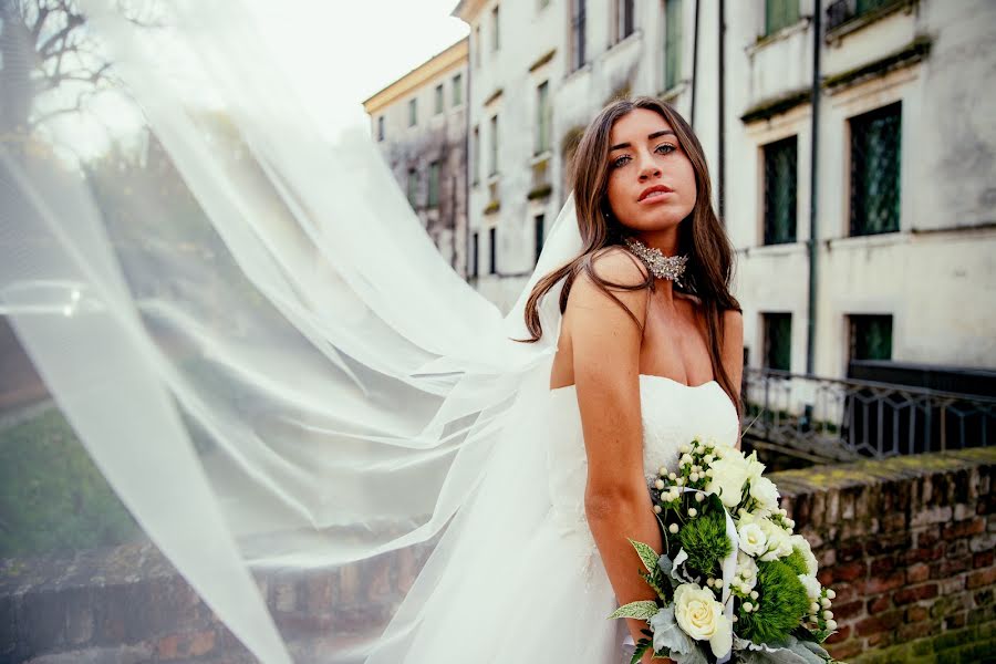 Fotografo di matrimoni Riccardo Sottoriva (riccardosottoriv). Foto del 10 dicembre 2019