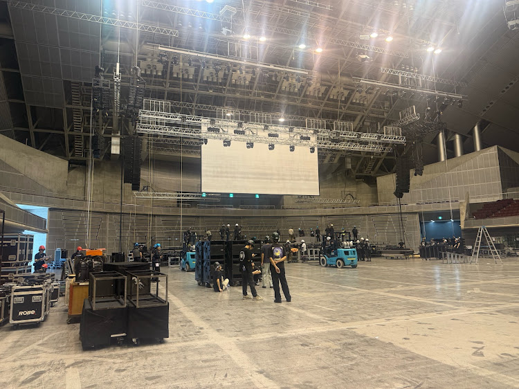 ハイエースバンのﾗｲﾄｲｴﾛｰ・ﾅﾛｰ・空調＋空調服・でも一服🚬・真後ろ選手権に関するカスタム事例の投稿画像2枚目