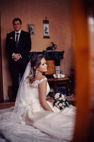 婚禮攝影師Oksana Kirillova（oksana）。2018 3月5日的照片