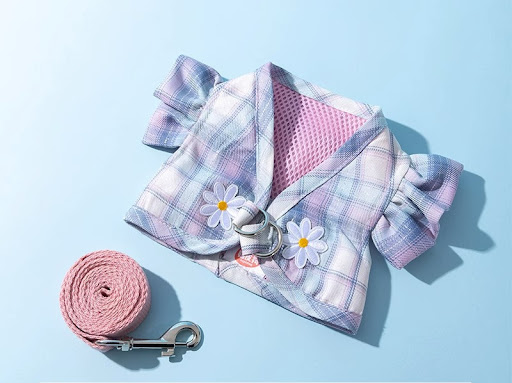 Title 5, Dog Skirt with Hand Holding Rope Small and Medi...