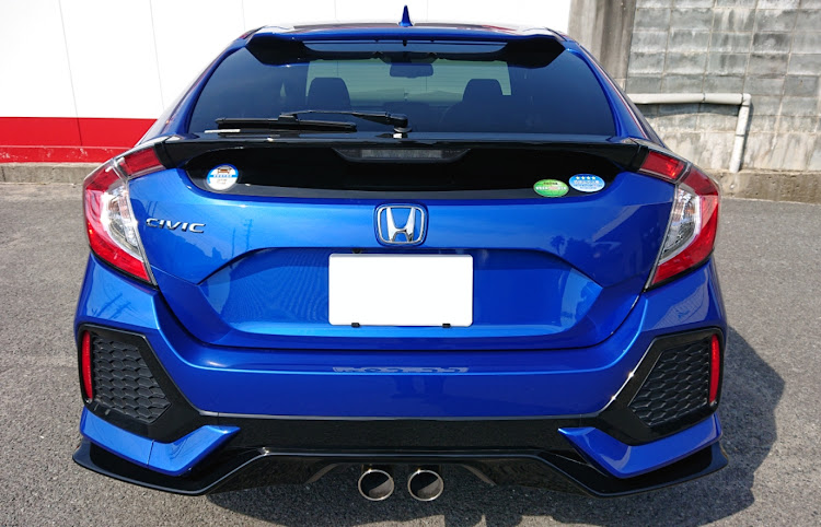 シビックタイプRのシビック FK7・ストップランプ・点灯ラグ・UKクオリティに関するカスタム事例の投稿画像1枚目