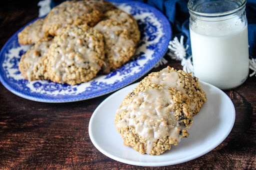 A plate of Oatmeal Raisin Maple Cookies.