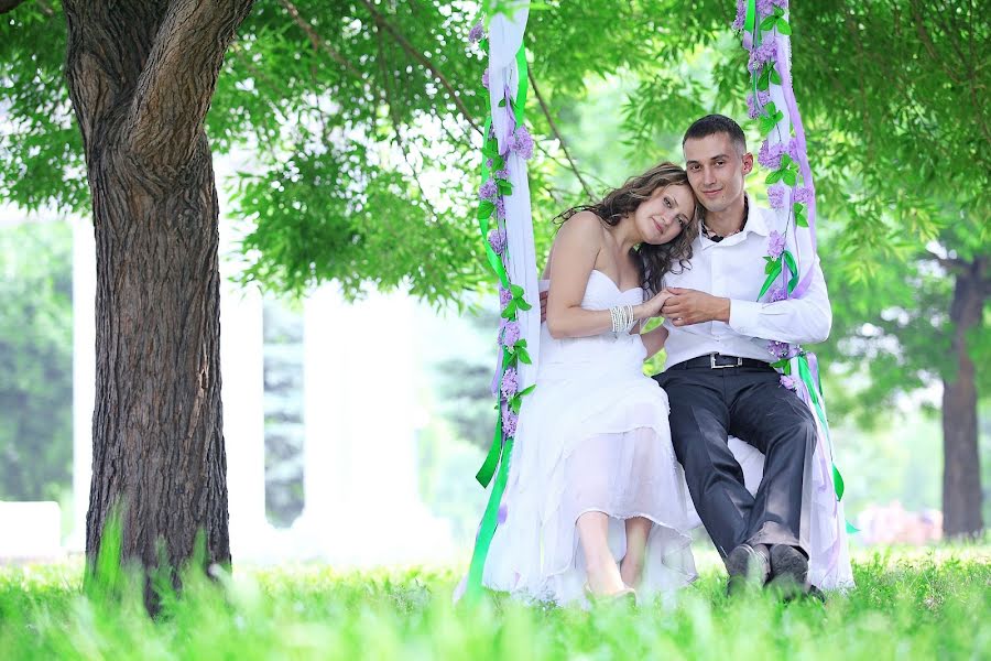 Wedding photographer Tatyana Kolchanova (kolchanovatati). Photo of 25 April 2013