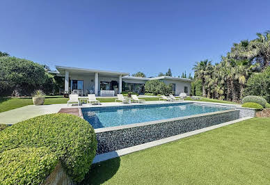 Villa with pool and terrace 13