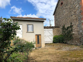 ferme à Saint-Victor-sur-Rhins (42)