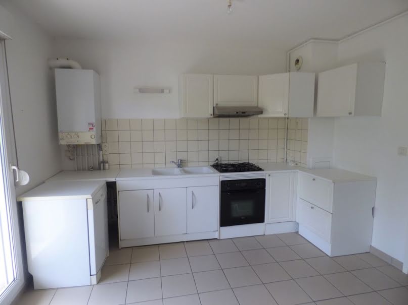 Location  appartement 1 pièce 52 m² à Hagondange (57300), 650 €