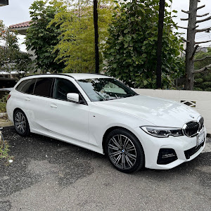 318i ツーリング Mスポーツ