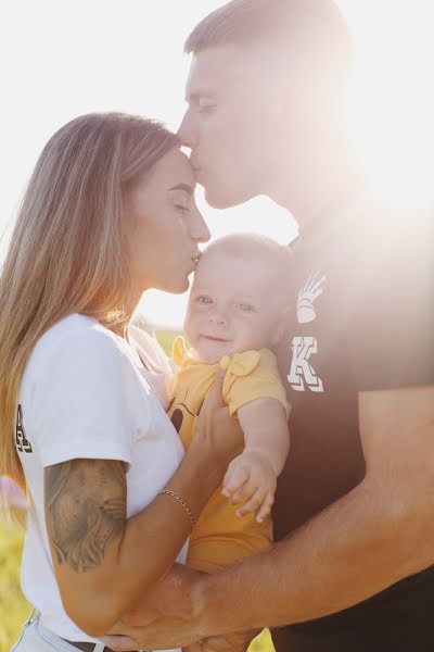 Fotografo di matrimoni Anastasiya Ovchinnikova (river). Foto del 25 luglio 2019