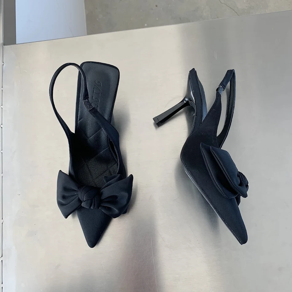 Damen Slingback High Heel Sandalen mit spitzer Zehenpartie und Schleife – stilvoll & elegant, für besondere Anlässe und Abendgarderobe.