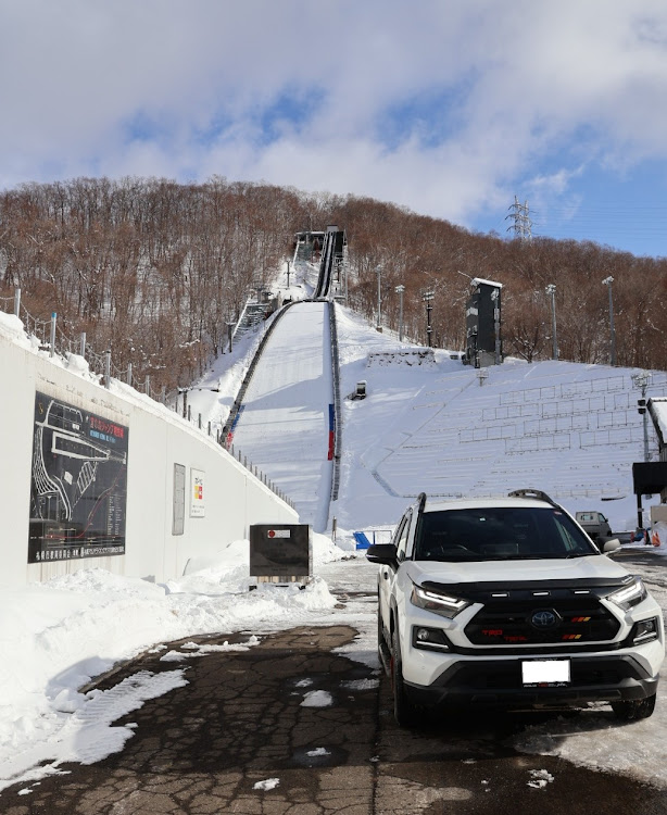 RAV4のRAV4乗りさんと繋がりたい・食うチューン・一眼ミラーレス修行中・昼写活ショットに関するカスタム事例の投稿画像1枚目