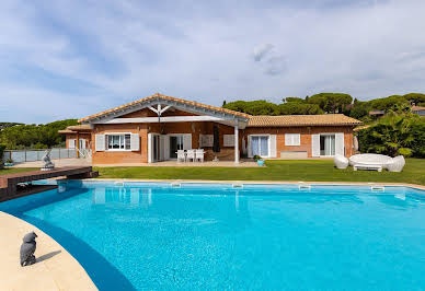 Maison avec jardin et terrasse 2