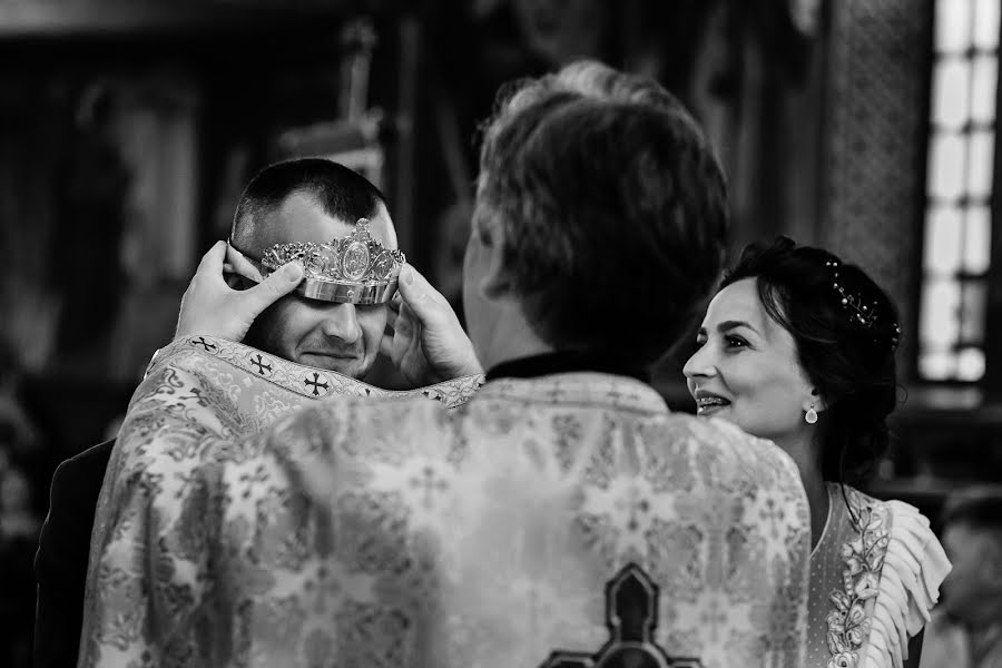 Fotografo di matrimoni Mihai Ruja (mrvisuals). Foto del 3 ottobre 2018