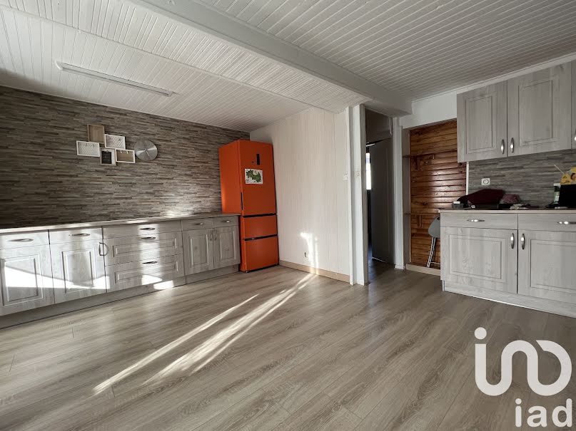 Vente appartement 3 pièces 106 m² à Creuzier-le-Vieux (03300), 121 800 €