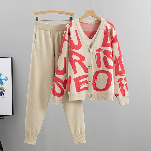 Title 4, Clashing Jacquard Knitted Suit Fashion Three Pi...