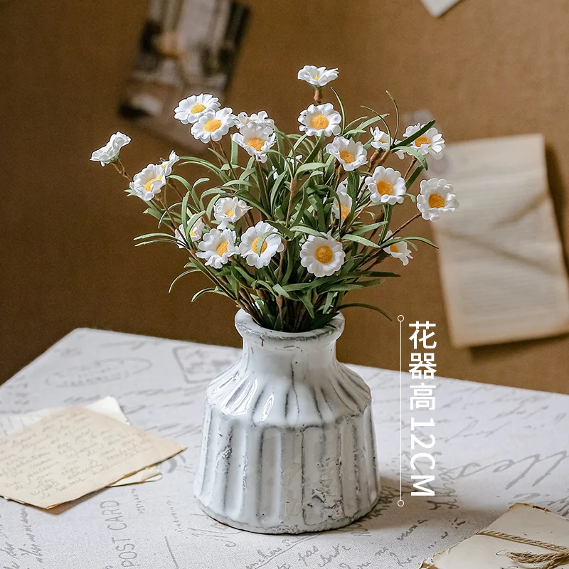 Pastorale kleine madeliefjes en kamille kunstbloem tafeldecoratie, gedroogd woonkamer boeket, retro stijl, betaalbare luxe.