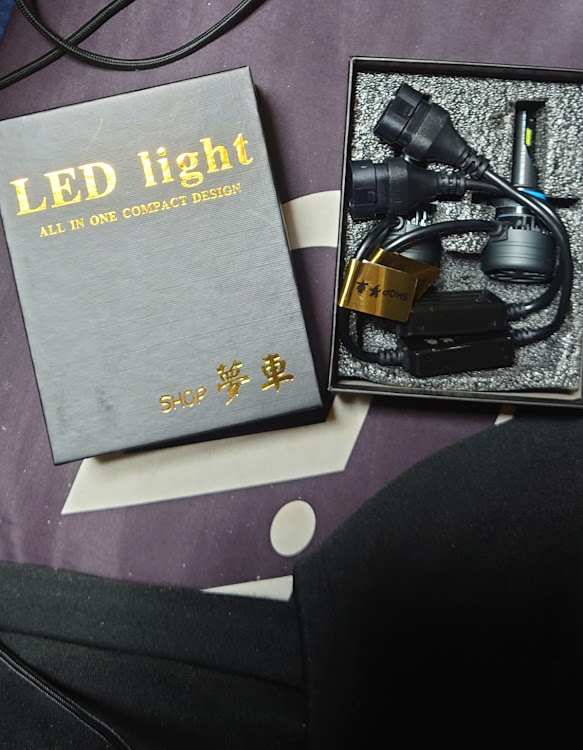 bBの#DIY・#スマホ ホルダー吸着式・# フォグLED交換(グリーン化)に関するカスタム事例の投稿画像1枚目