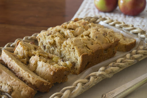 Nini's Apple Bread