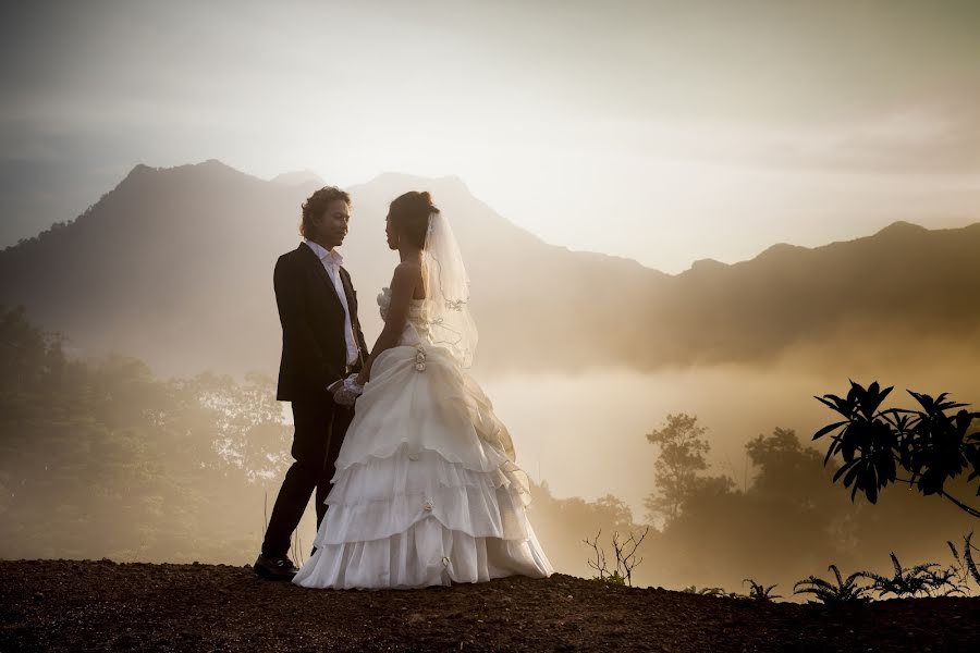 Bryllupsfotograf Narong Rattanaya (narongrattanaya). Foto fra september 26 2019
