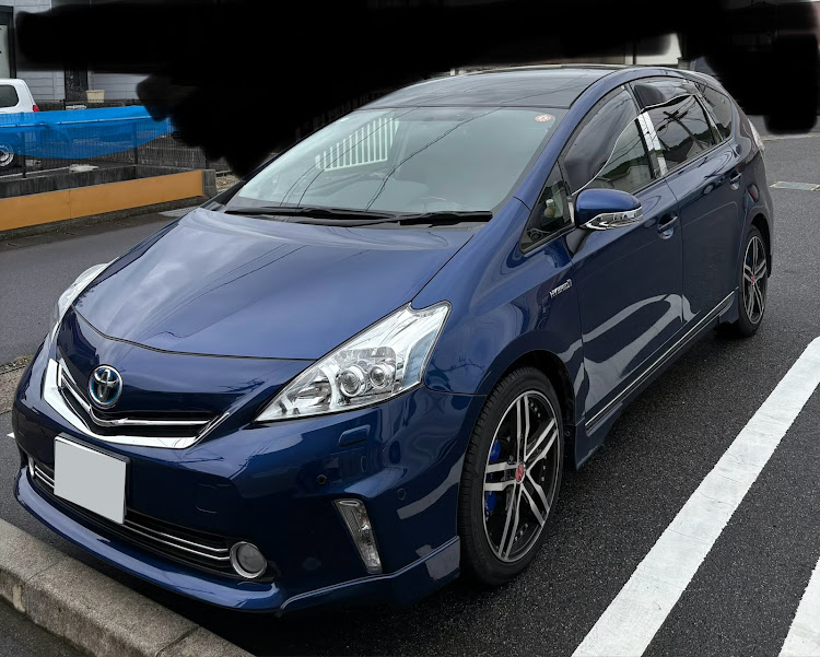 プリウスαの後ろ姿祭・エイプリルフール・プリウスαの日・ZVW41W・4/1はプリウスαの日に関するカスタム事例の投稿画像2枚目