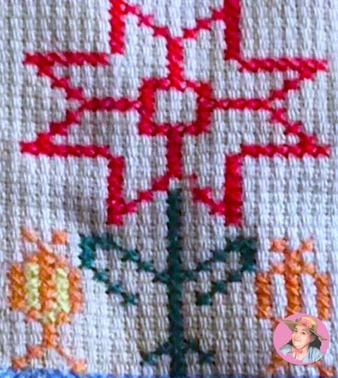 Cross stitch flower 