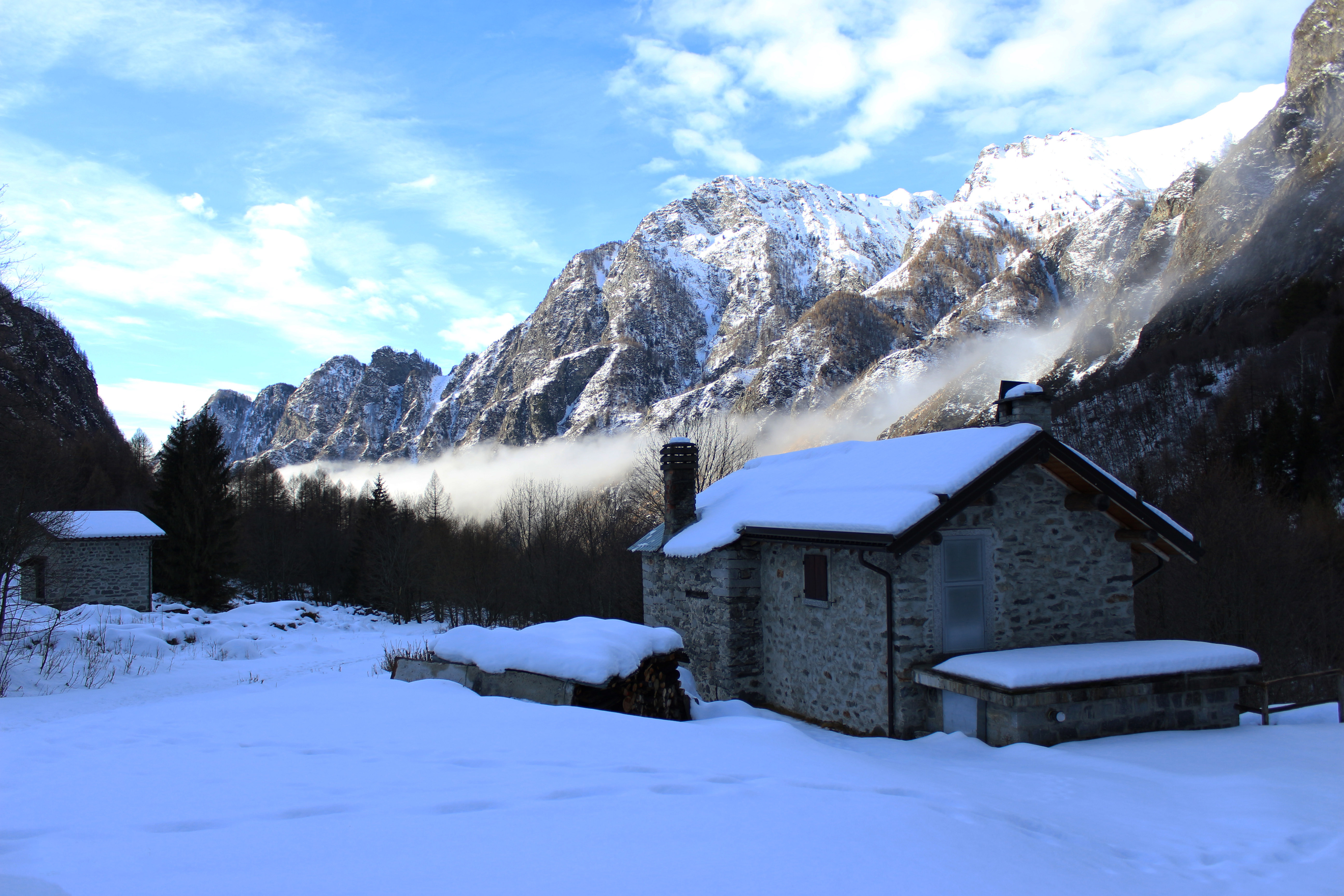 La casa nella valle di Rachele Ferrè