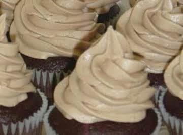 MOCHACCINO CUPCAKES W/COFFEE BUTTERCREAM FROSTING