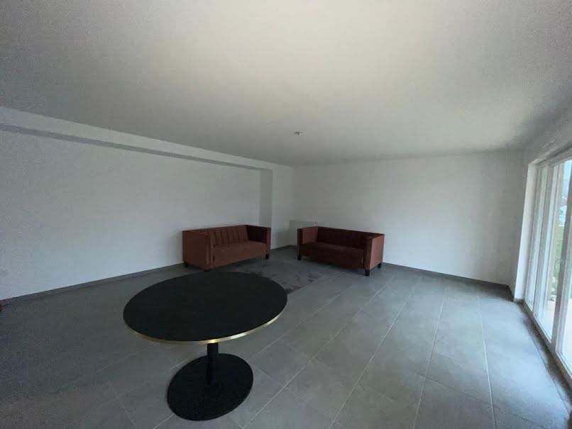 Location meublée appartement 4 pièces 101 m² à Villers-les-nancy (54600), 1 557 €