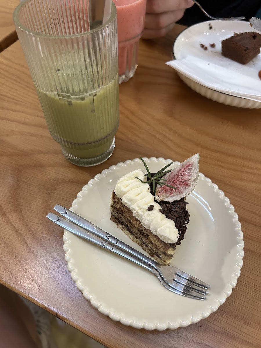 Gluten-Free at In'Joy Café & Bake