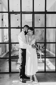 Wedding photographer Svetlana Voinova (lanashadow). Photo of 26 October 2019