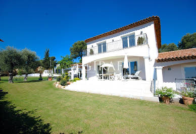 Villa with pool and terrace 5