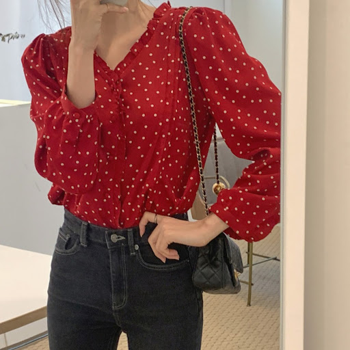 Title 2, Polka Dot Gentle All-match Shirt