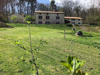 ferme à Montrem (24)