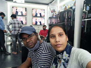 Sarita Tomar at Vardhman Electronics, Sector 4, Rohini,  photos