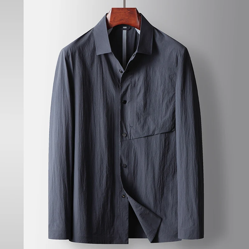 Chaqueta de hombre primavera verano con solapa ideal para un look casual y fresco. Perfecta para climas cálidos, cómoda y elegante para el día a día.