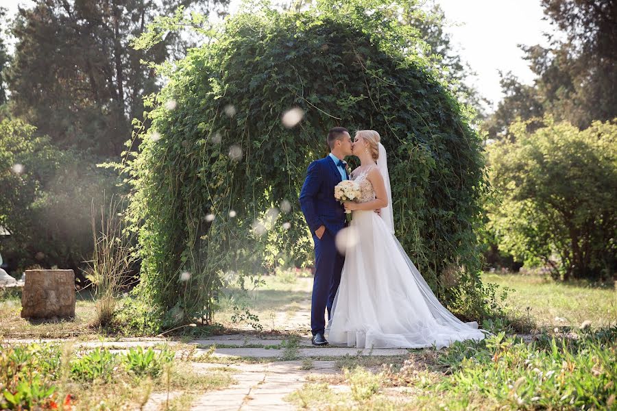 Fotógrafo de casamento Olesya Getynger (lesyag). Foto de 27 de setembro 2017