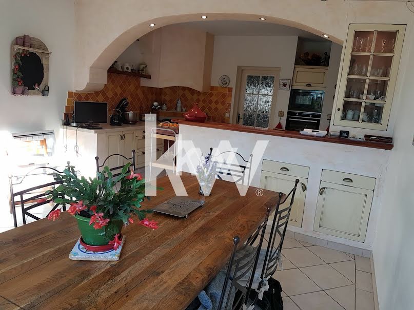 Vente ferme 9 pièces 360 m² à Castelnaudary (11400), 399 000 €