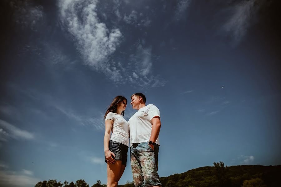 Fotógrafo de casamento Roksolyana Miron (lyanausyamyron). Foto de 27 de setembro 2018