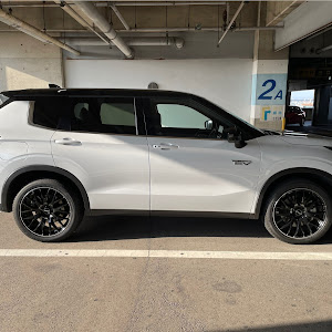 アウトランダーPHEV GN0W