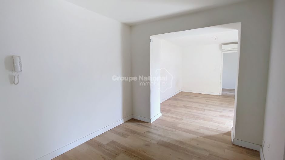 Location  appartement 2 pièces 40 m² à Bollene (84500), 550 €