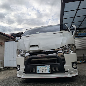 ハイエース